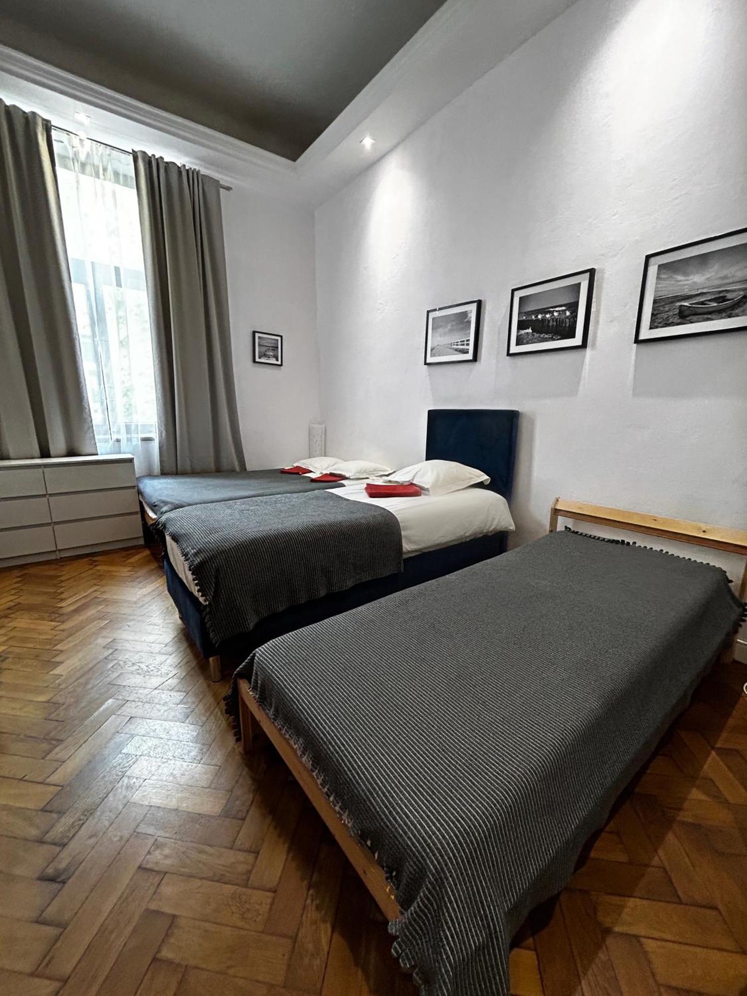 Harmony Aparthotel クラクフ エクステリア 写真