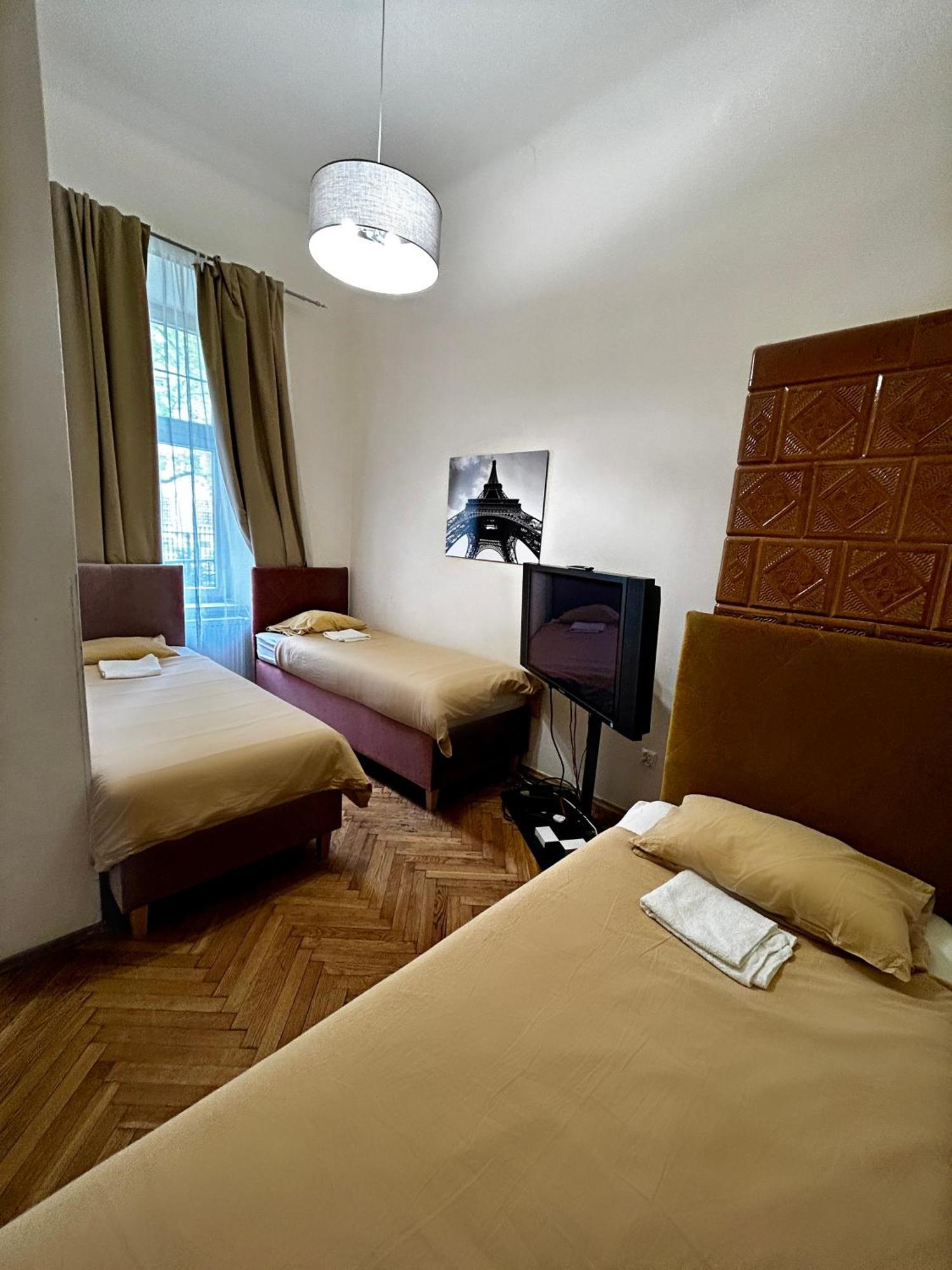 Harmony Aparthotel クラクフ エクステリア 写真