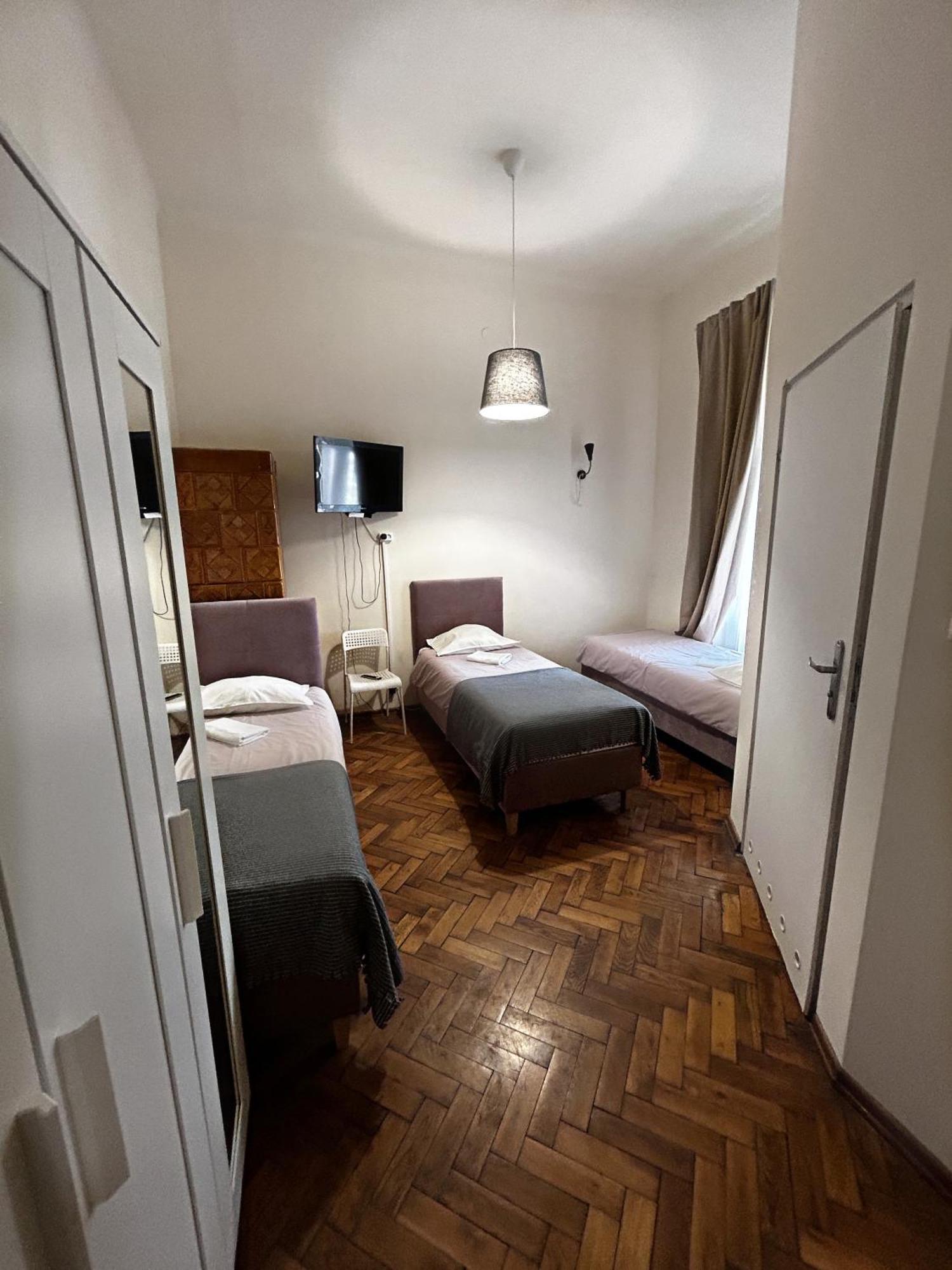 Harmony Aparthotel クラクフ エクステリア 写真